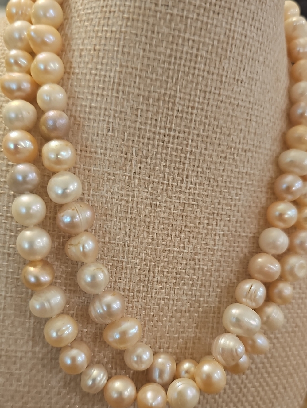 Freshwater Pearl Necklace - Champagne Pearls - Picture 4 of 4